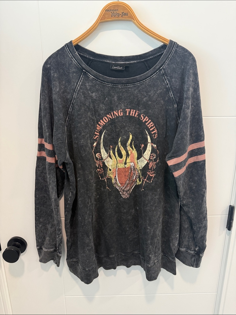 Love sick Summoning The Spirits Graphic Sweatshirt with Pink Accents size 1X